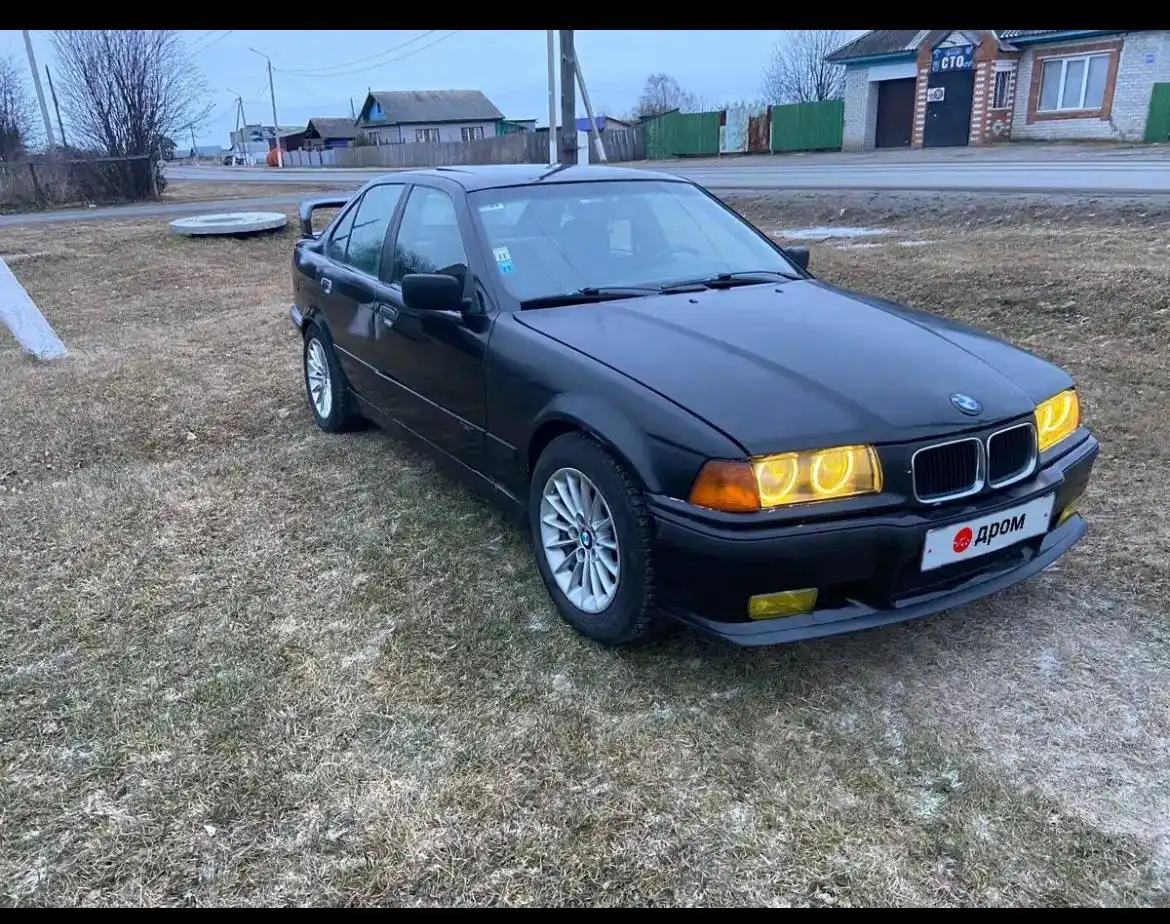 BMW 1991 года выпуска в Тюмени