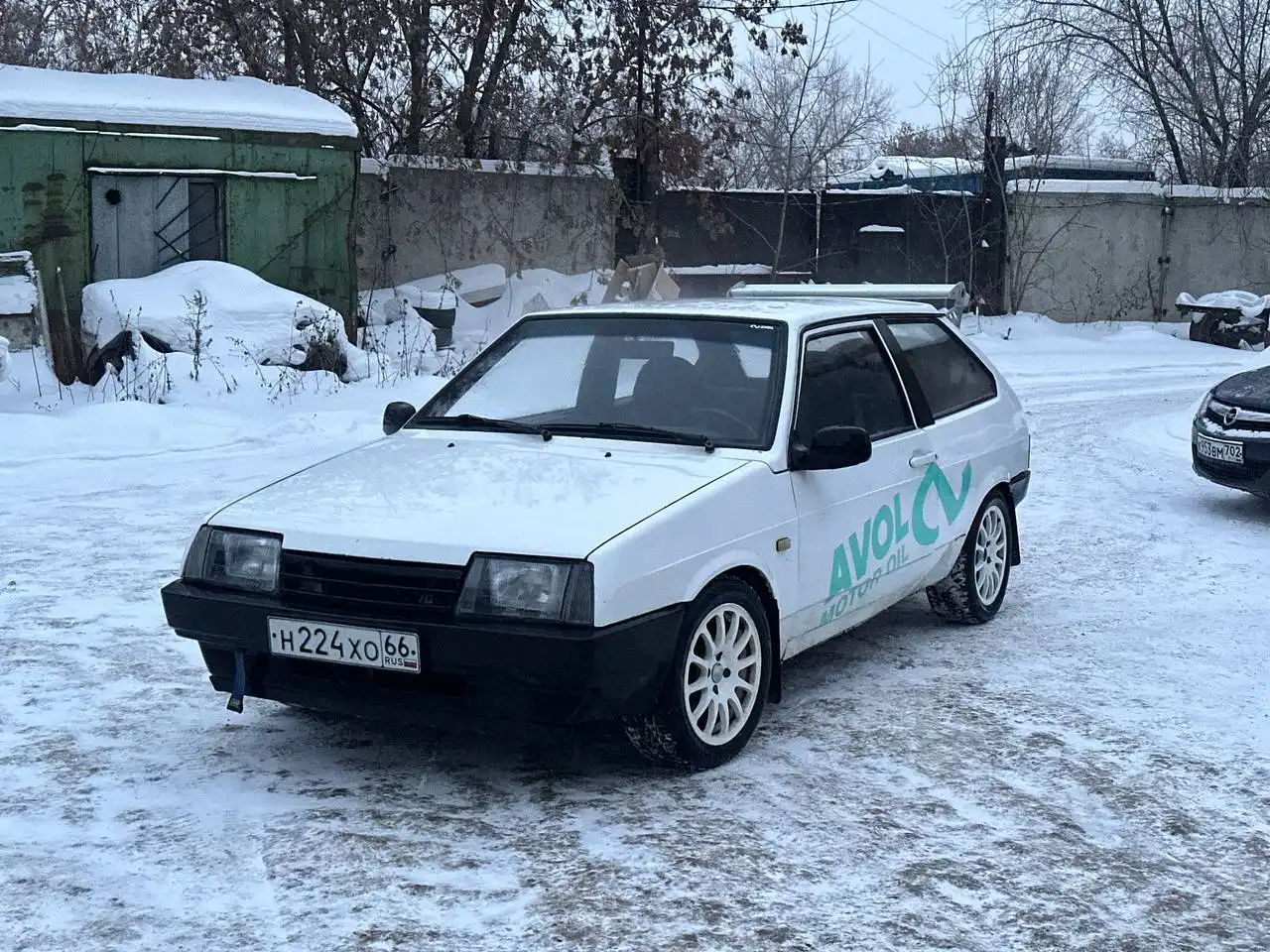 Продам ВАЗ 2108 с тюнингом двигателя и подвески