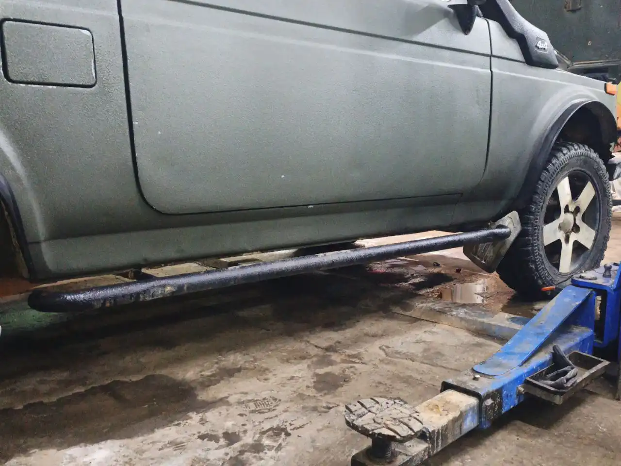 Продажа/обмен Нивы 21218 1997 года - Авто в Тюмень