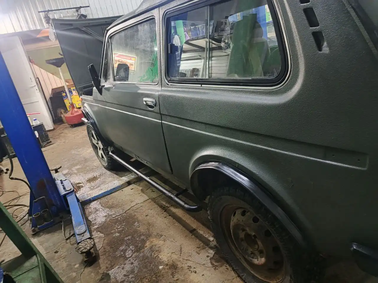Продажа/обмен Нивы 21218 1997 года - Авто в Тюмень