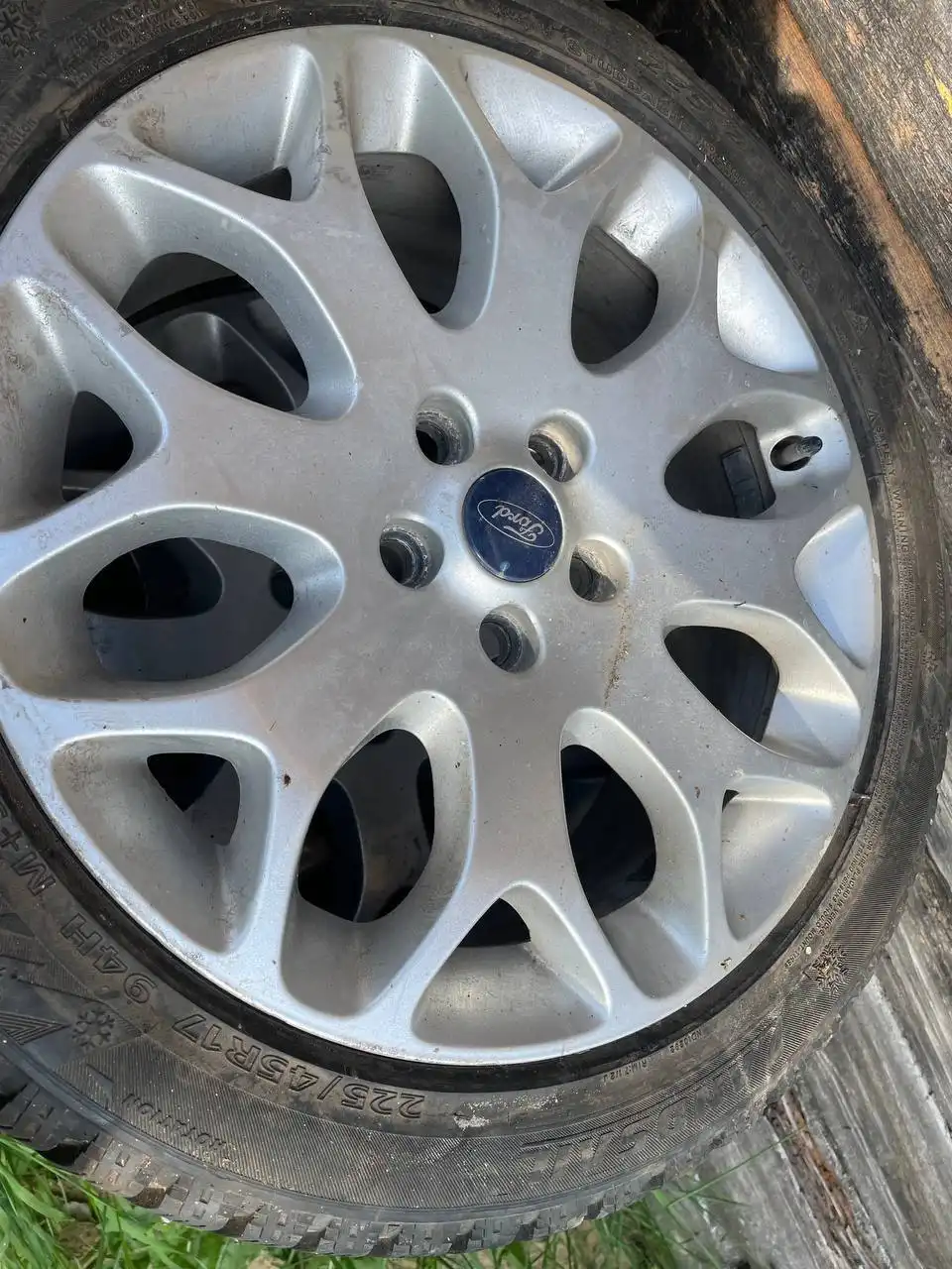 Автомобильные шины 225/45 R17 - Шины и диски (Авто) в Тюмень