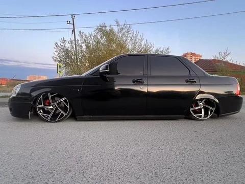 Продается автомобиль Lada Priora 2018 года с тюнингом - Авто в Тюмень