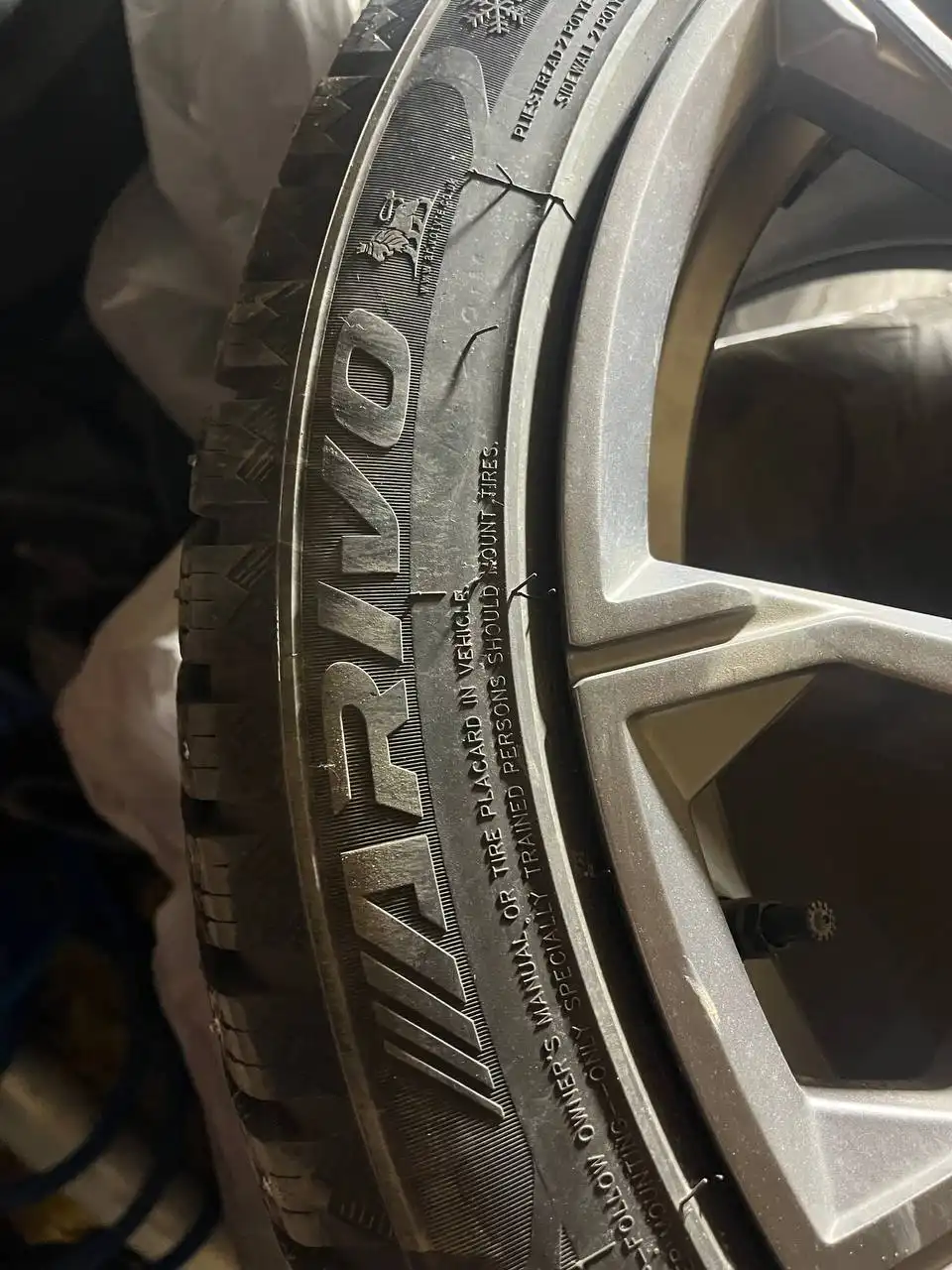 Продам комплект колес Replay A166 R21 с зимней резиной Arivo ice claw - Запчасти (Авто) в Тюмень