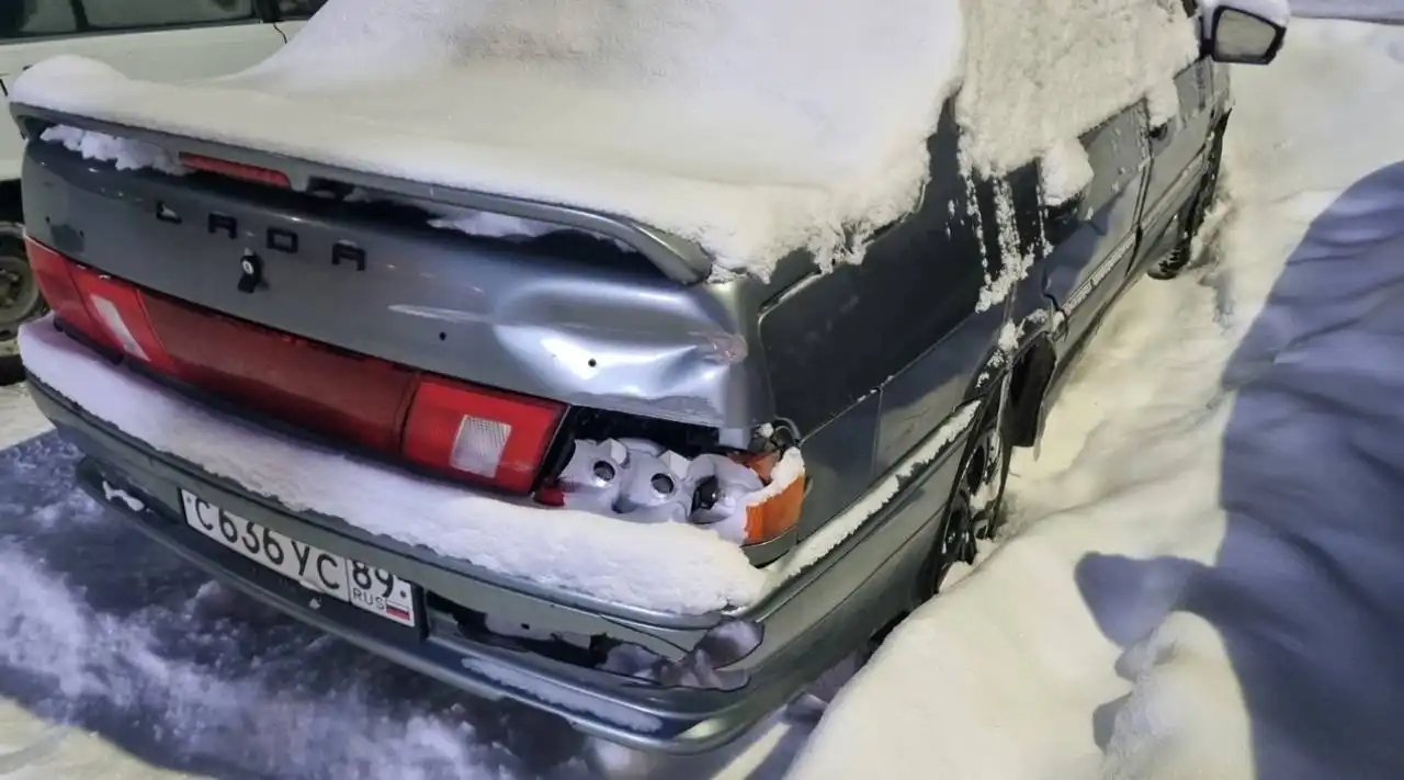 Продажа ВАЗ 2115 с хорошей аудиосистемой и двумя комплектами колес - Легковые автомобили (Авто) в Тюмень