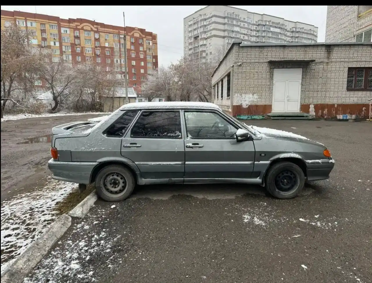 Продажа ВАЗ 2115 с хорошей аудиосистемой и двумя комплектами колес - Легковые автомобили (Авто) в Тюмень
