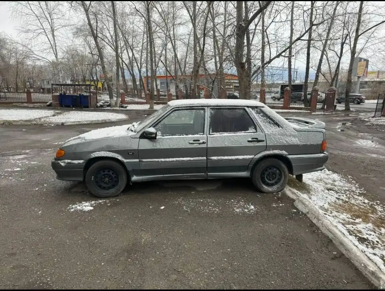 Продажа ВАЗ 2115 с хорошей аудиосистемой и двумя комплектами колес - Легковые автомобили (Авто) в Тюмень