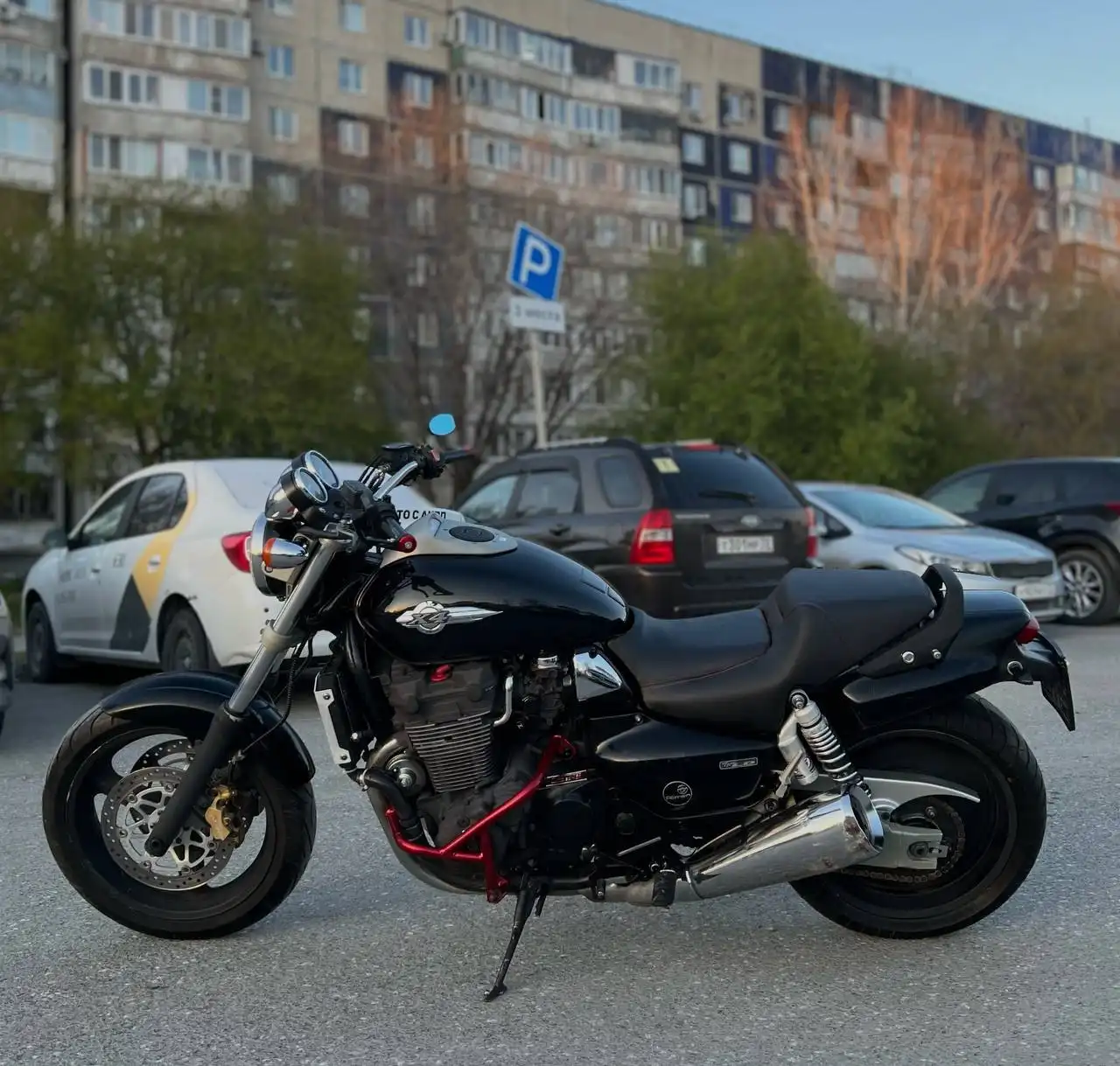 Продажа подержанных автомобилей на авторынке - Автомобили (Авто) в Тюмень