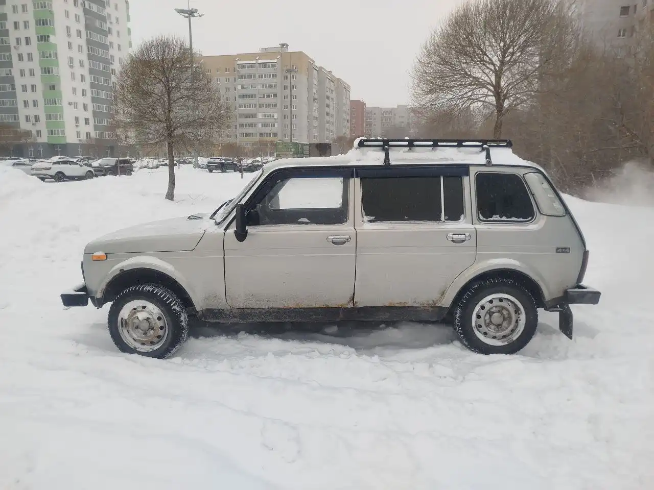 Продам Niva 2131 4х4 2002 года - Внедорожники (Авто) в Тюмень