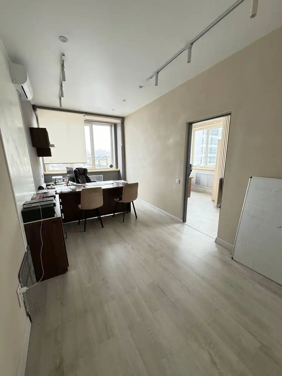 Продажа офисов 34 м² и 68 м² в центре Красноярска с видом на Енисей - Коммерческая недвижимость (Недвижимость) в Красноярск