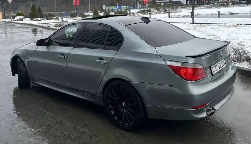 BMW E60 2006 года