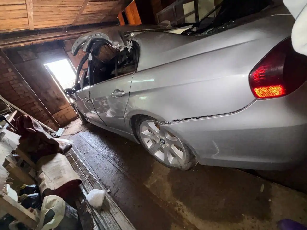 BMW 3 серии E90/E91/E92/E93 2004 после ДТП