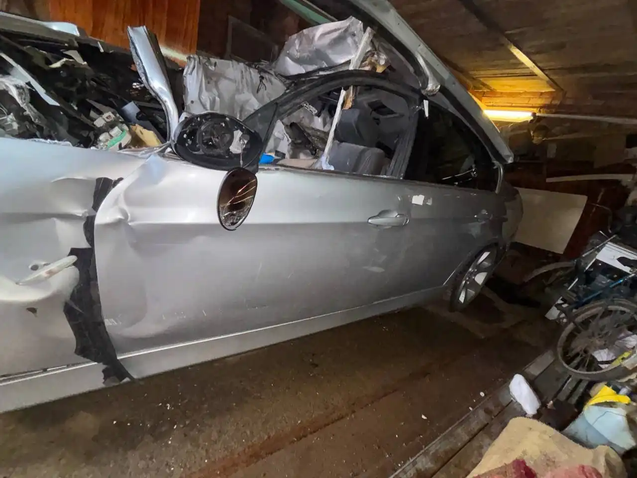 BMW 3 серии E90/E91/E92/E93 2004 после ДТП