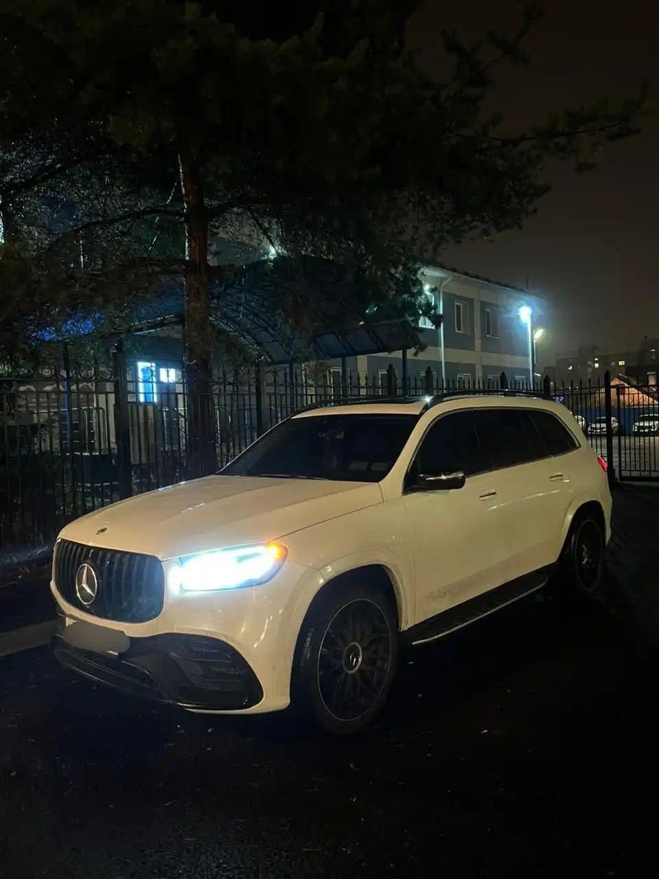 Продажа автомобиля GLS 2019 года