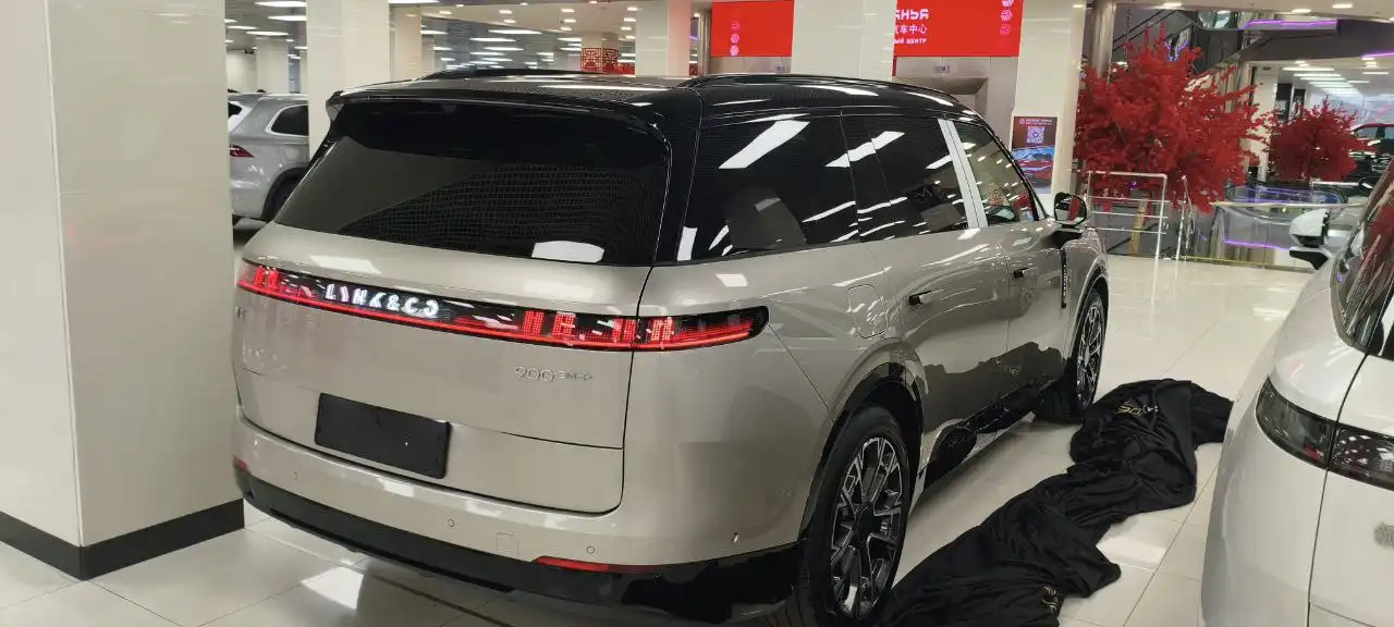 Lynk & Co 900 2025 года в Москве