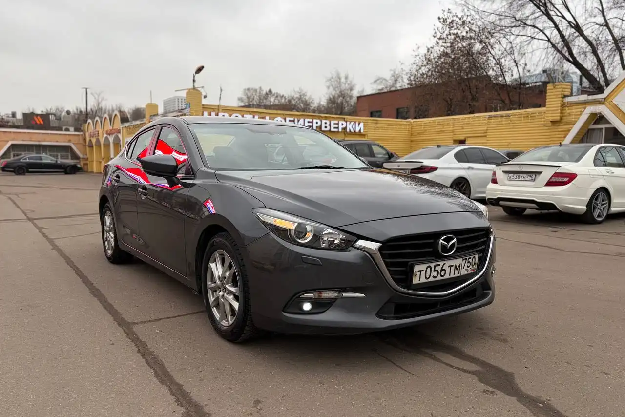 Mazda 3 2018 г.в. 1.5 автомат