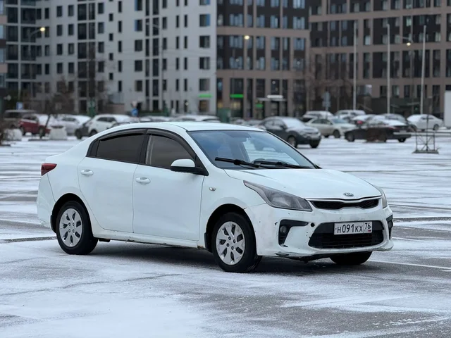 Продажа Kia Rio 2017 года - Госномера в Санкт-Петербург