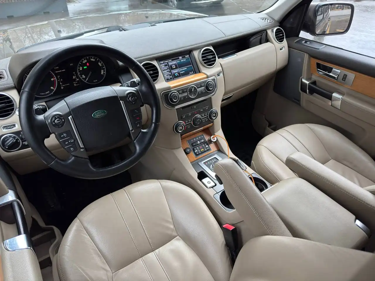 Land Rover Discovery 4 рестайлинг 2013 года