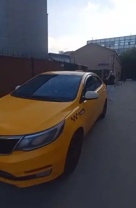 Kia Rio 3 поколение 2016 года с автоматом
