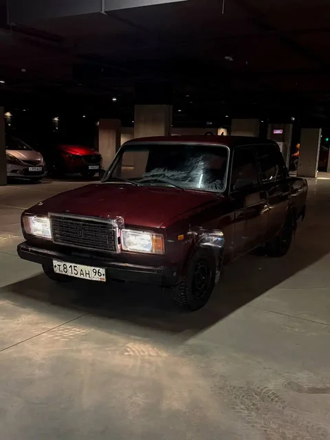 Продажа ВАЗ 2107 2011 года красного цвета - Авто в Екатеринбург