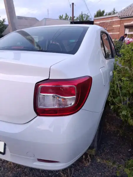 Renault Logan 2 рестайлинг 2020 автомат 1.6 - Легковые автомобили (Авто) в Таганрог