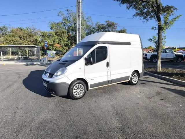 Продажа автомобиля RENO TRAFIK 2 - Авто в Санкт-Петербург