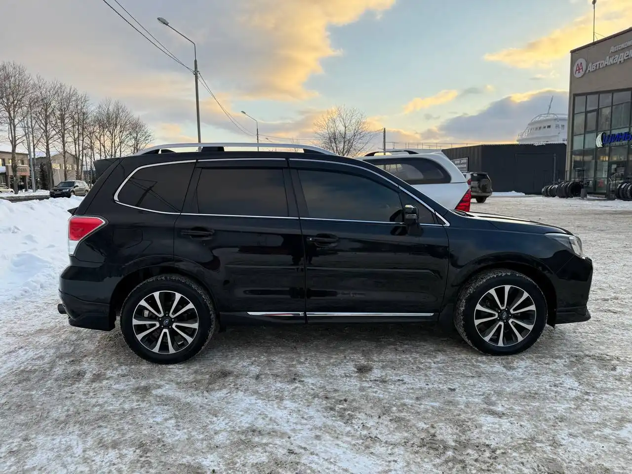 Subaru Forester 4 поколение 2016 года - Авто в Южно-Сахалинск