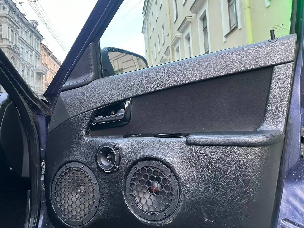 Продажа автомобиля с потолком алькантара и газовым оборудованием - Авто в Санкт-Петербург