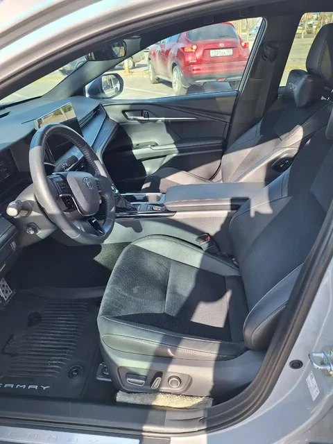 Продажа Toyota Camry 2024 года, 2.0 гибрид, 50 тыс. км - Авто в Санкт-Петербург