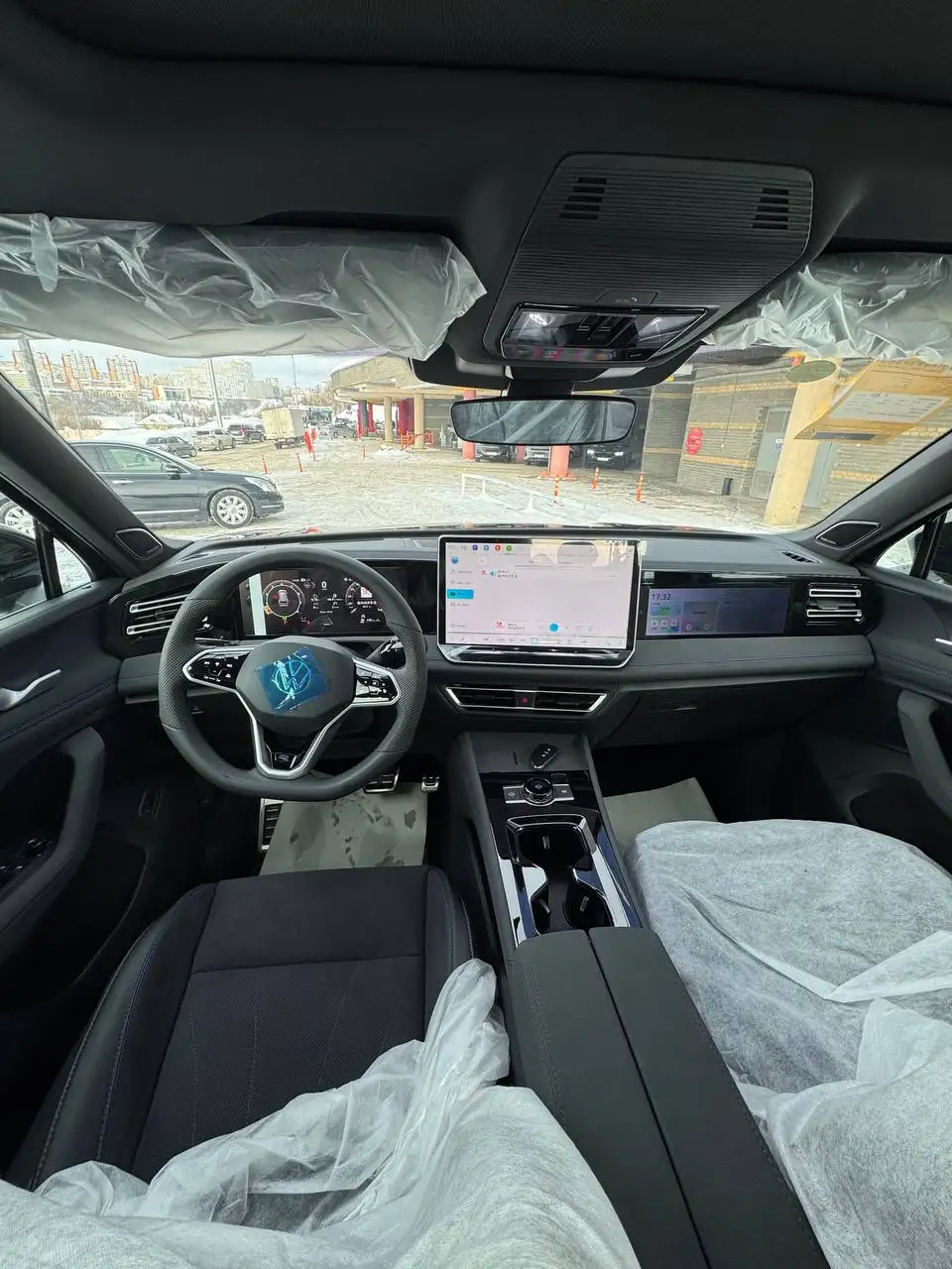 Продажа автомобиля Volkswagen Tiguan L Pro - Авто в Санкт-Петербург