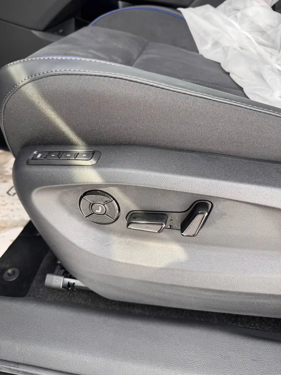 Продажа автомобиля Volkswagen Tiguan L Pro - Авто в Санкт-Петербург