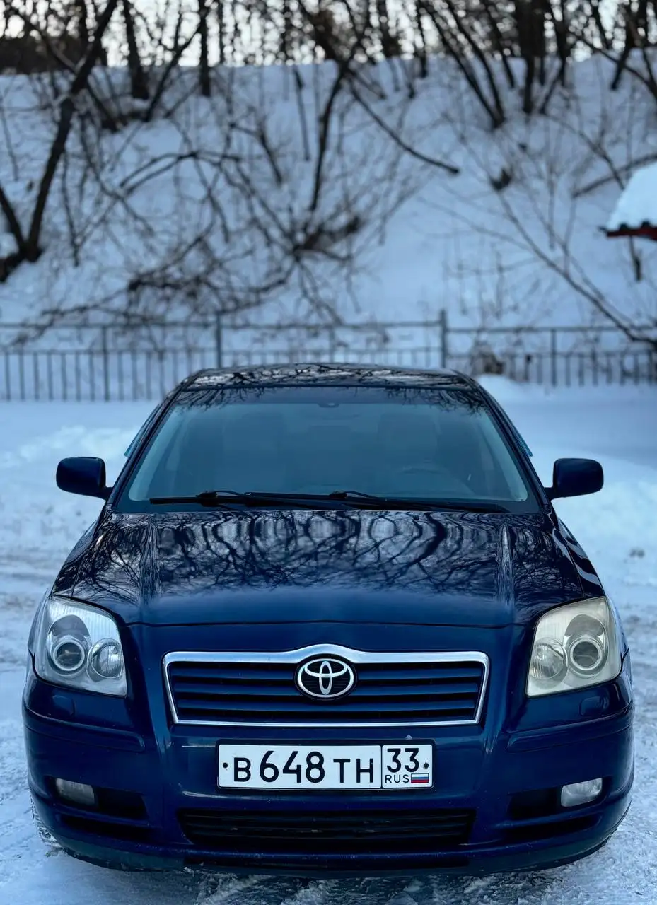 Toyota Avensis 2005 года с бензиновым двигателем 1.8 и механической коробкой передач - Авто в Санкт-Петербург