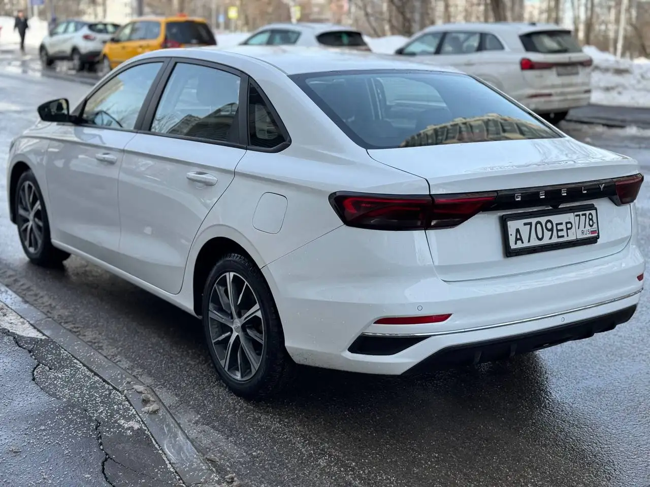 Продажа Geely EMGRAND 2022 в Москве - Авто в Москва