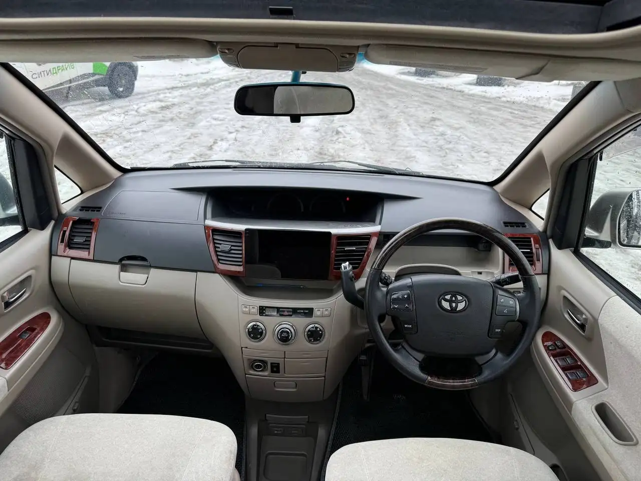 Toyota Noah 2006 2.0 АТ 4WD в отличном состоянии - Минивэны/MPV (Авто) в Санкт-Петербург