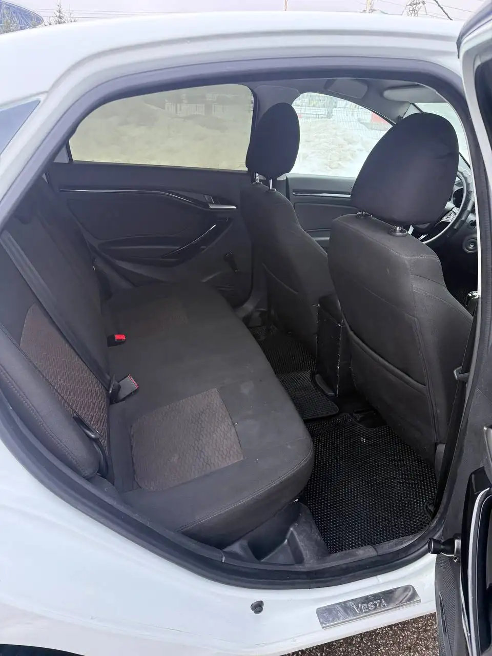 Продажа Lada Vesta 2017 года в Санкт-Петербурге - Легковые автомобили (Авто) в Санкт-Петербург