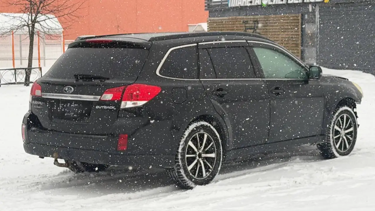 Субару Аутбек 2010 г. 2.5 CVT в Санкт-Петербурге - Легковые автомобили (Авто) в Санкт-Петербург