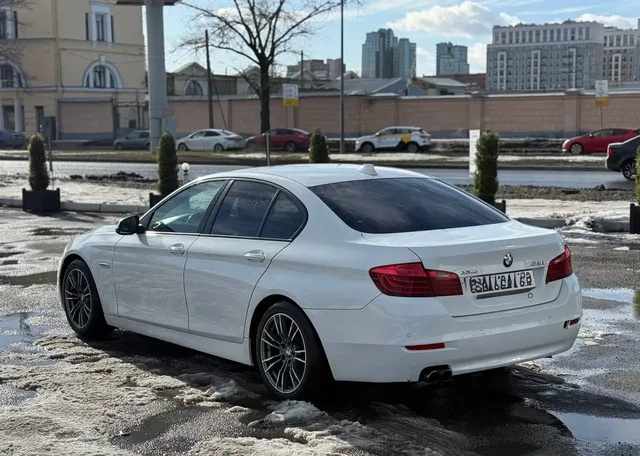 BMW 528I 2013 года, полный привод, 1 собственник, родной пробег 155 тыс. км - Грузовики и коммерческий транспорт в Санкт-Петербург