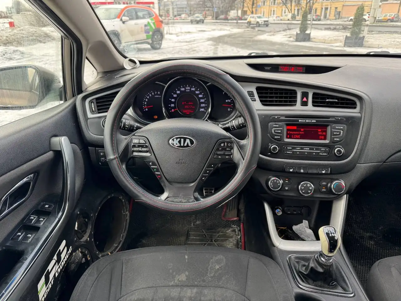 Продажа Kia Ceed 2014 года в Санкт-Петербурге - Авто в Санкт-Петербург