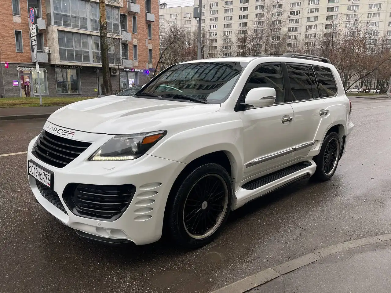 Lexus LX570 2013 года в Москве - Внедорожники (Авто) в Москва