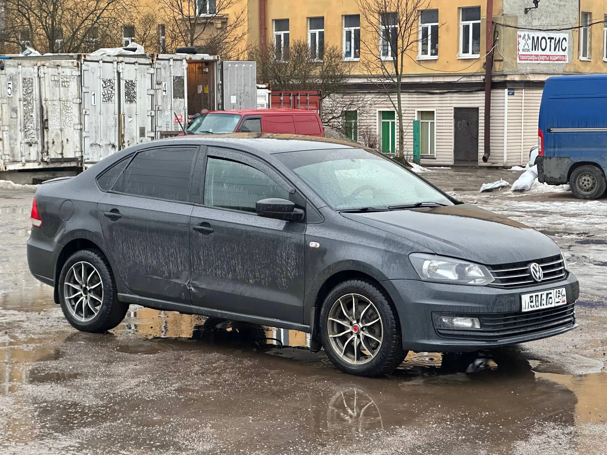 Volkswagen Polo 2016 1.6 МТ - Авто в Санкт-Петербург