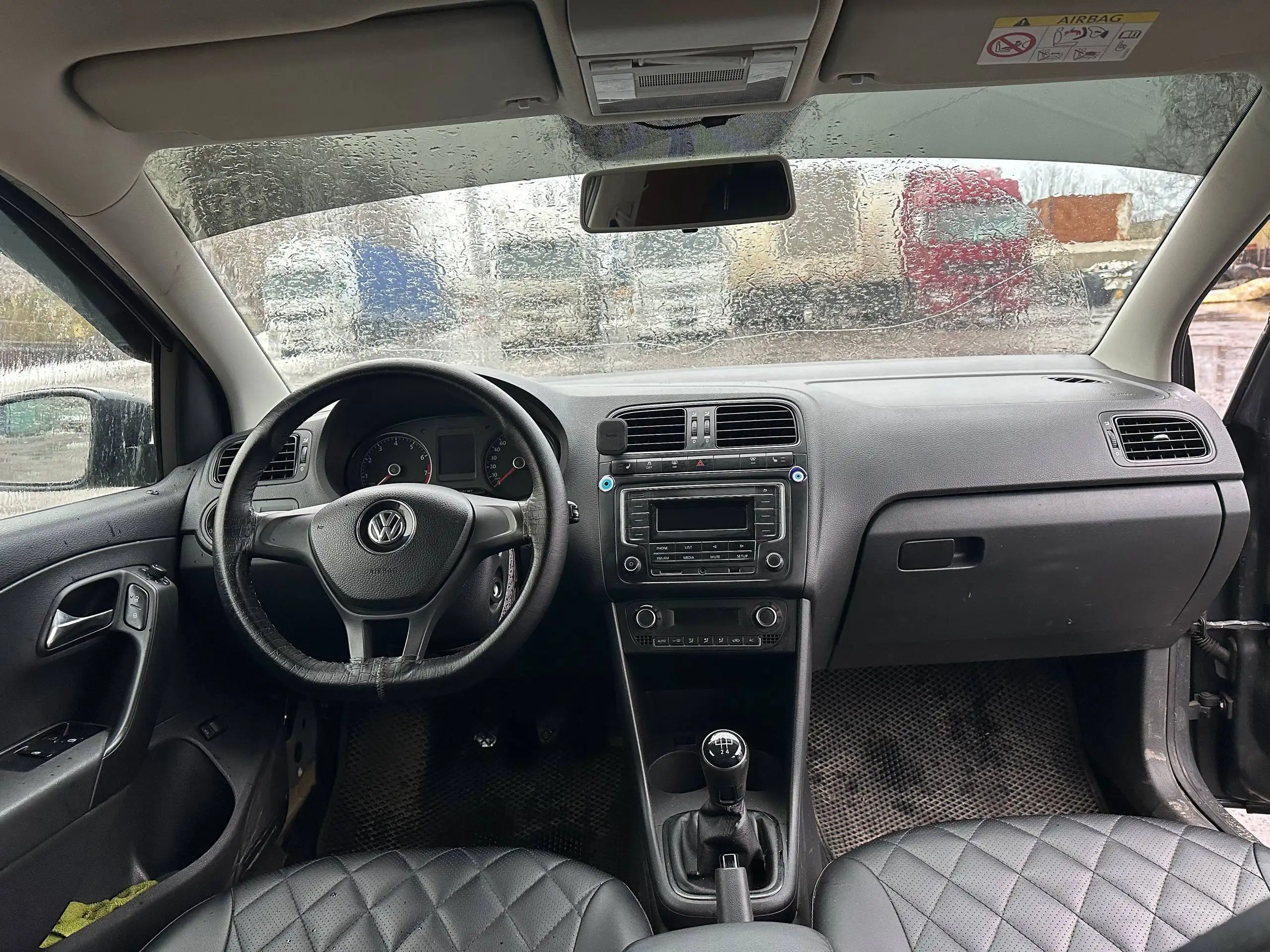 Volkswagen Polo 2016 1.6 МТ - Авто в Санкт-Петербург