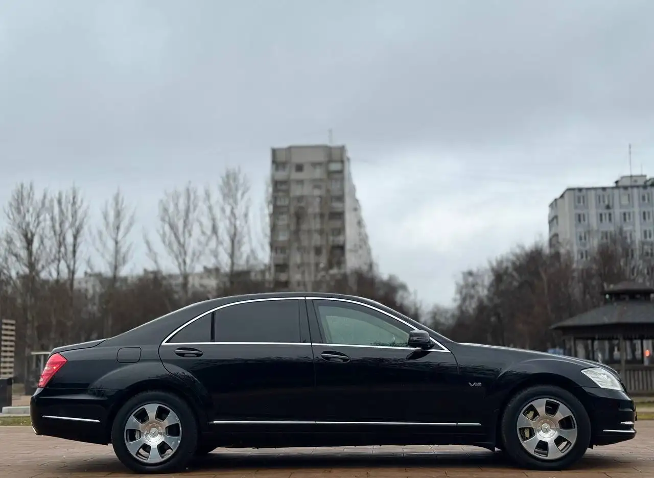 Mercedes-Benz S-class 2006 года с V12 двигателем - Авто в Санкт-Петербург