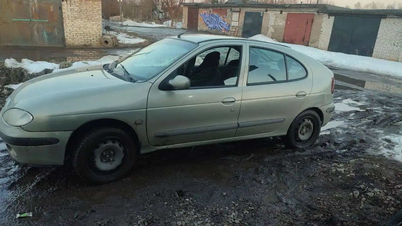 Renault Megane I рестайлинг 2001 год 1.6 автомат - Легковые автомобили (Авто) в Волхов