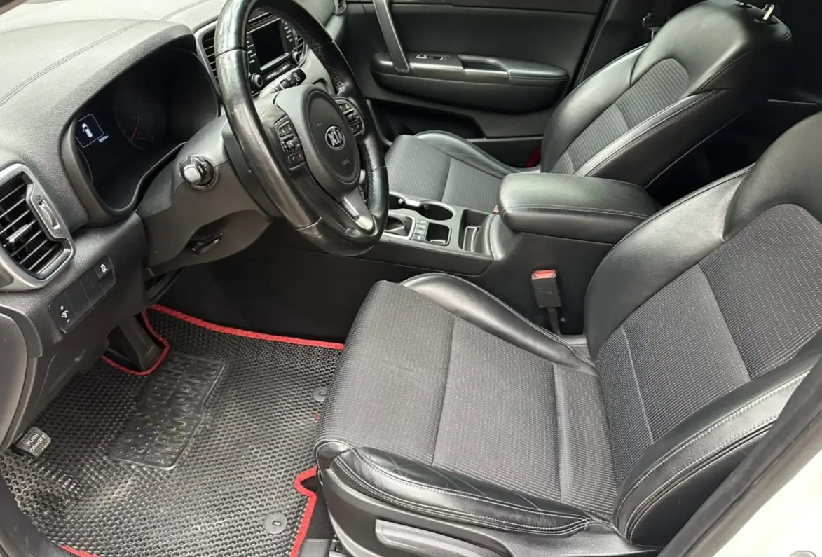 Kia Sportage 2017, 2.0 дизель, автомат, полный привод - Внедорожники/Кроссоверы (Авто) в Санкт-Петербург