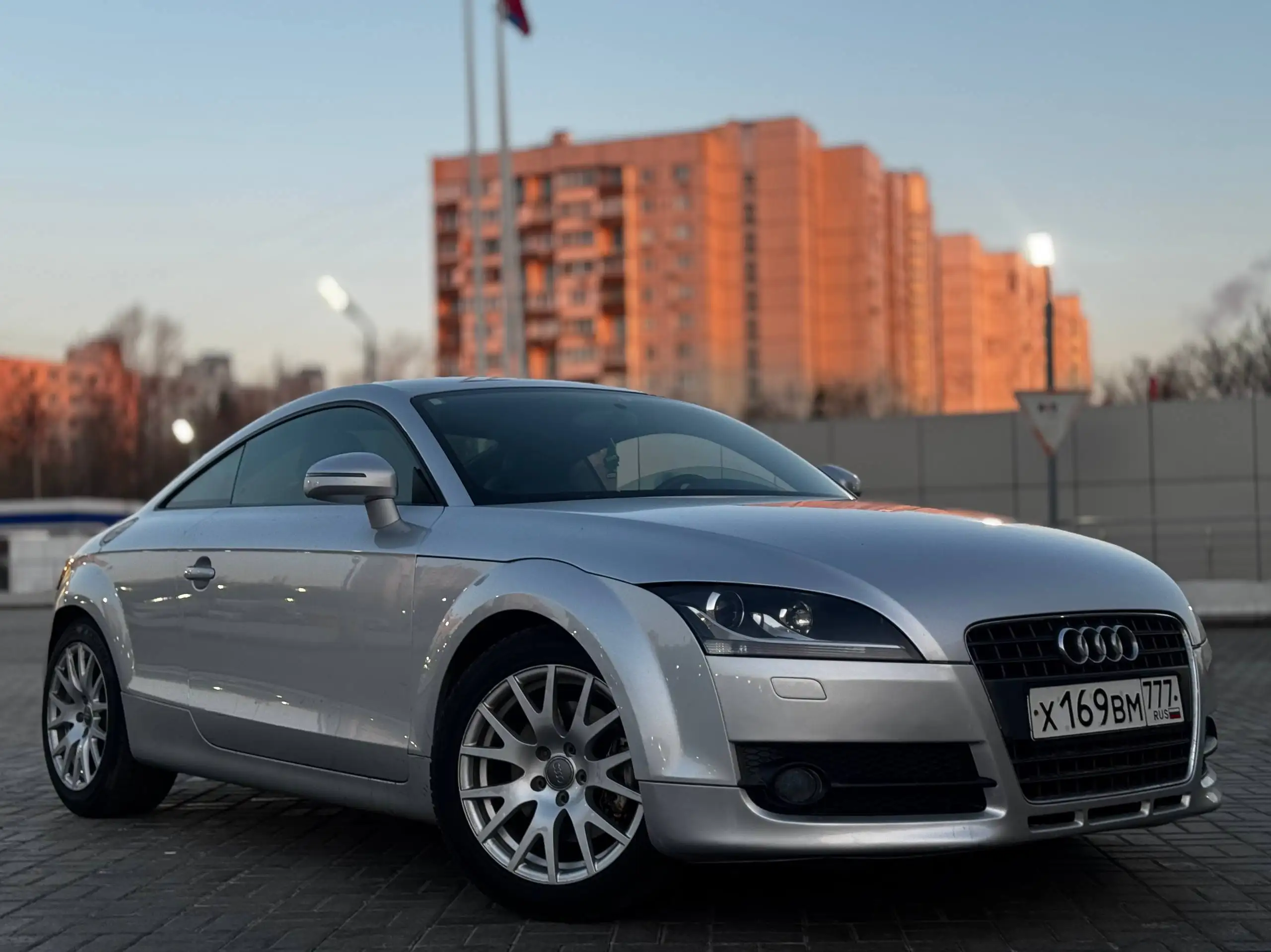 Audi TT 2008 года 2.0 FWD бензин робот - Легковые автомобили (Авто) в Санкт-Петербург