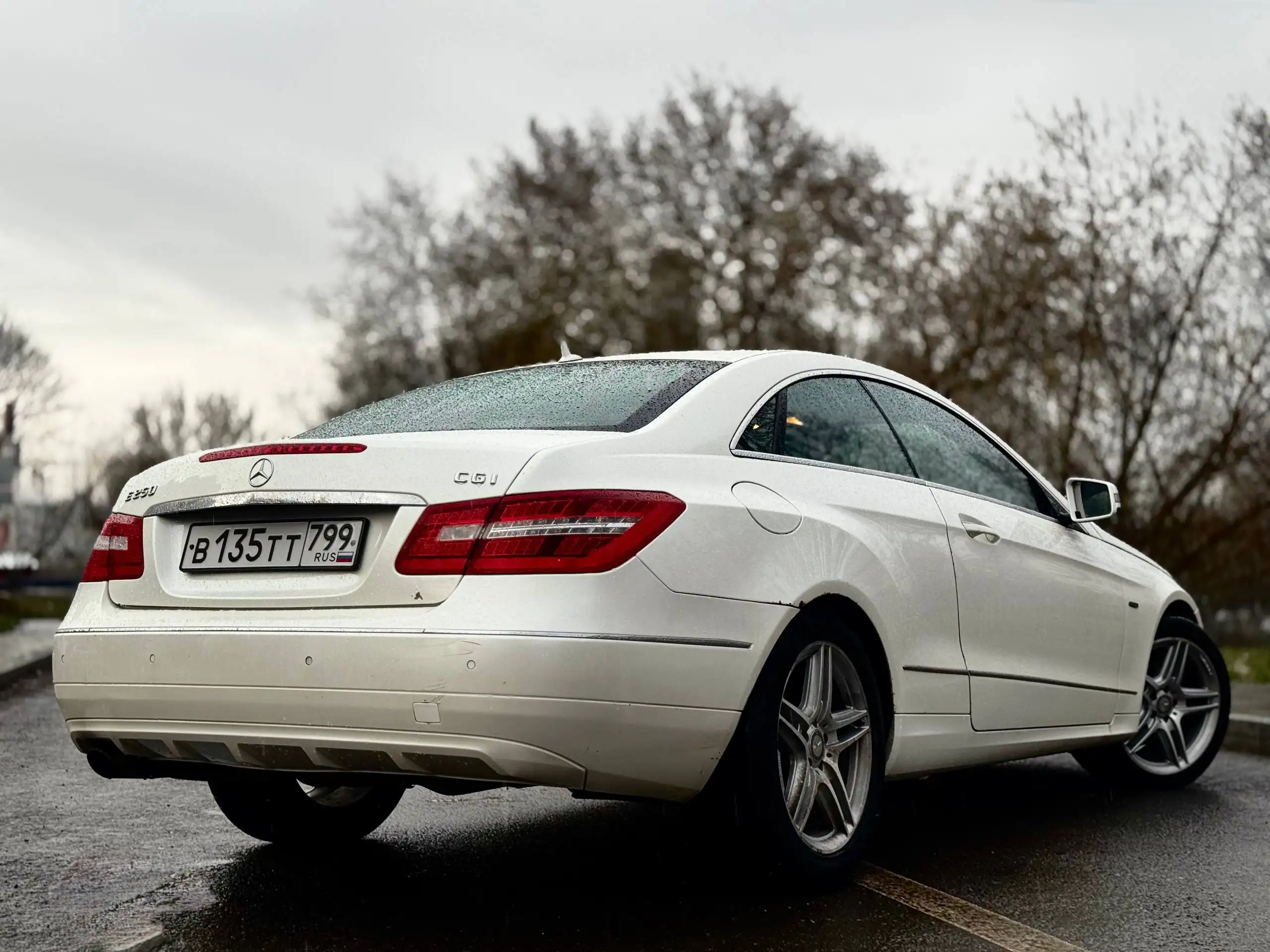 Mercedes-Benz E-Class 2010 года - Авто в Санкт-Петербург