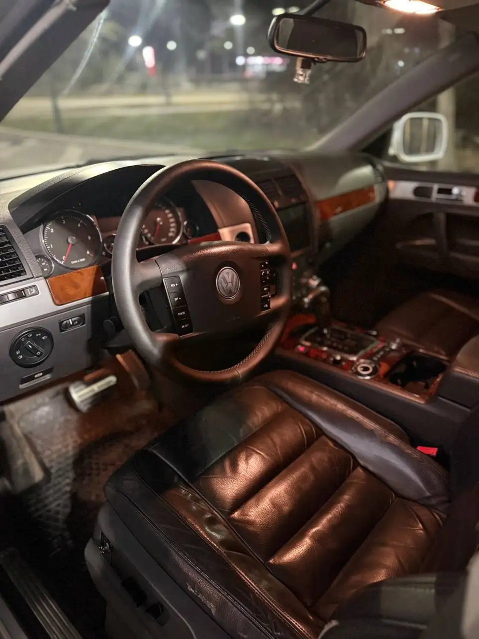 Volkswagen Touareg 2006 года - Легковые автомобили (Авто) в Санкт-Петербург