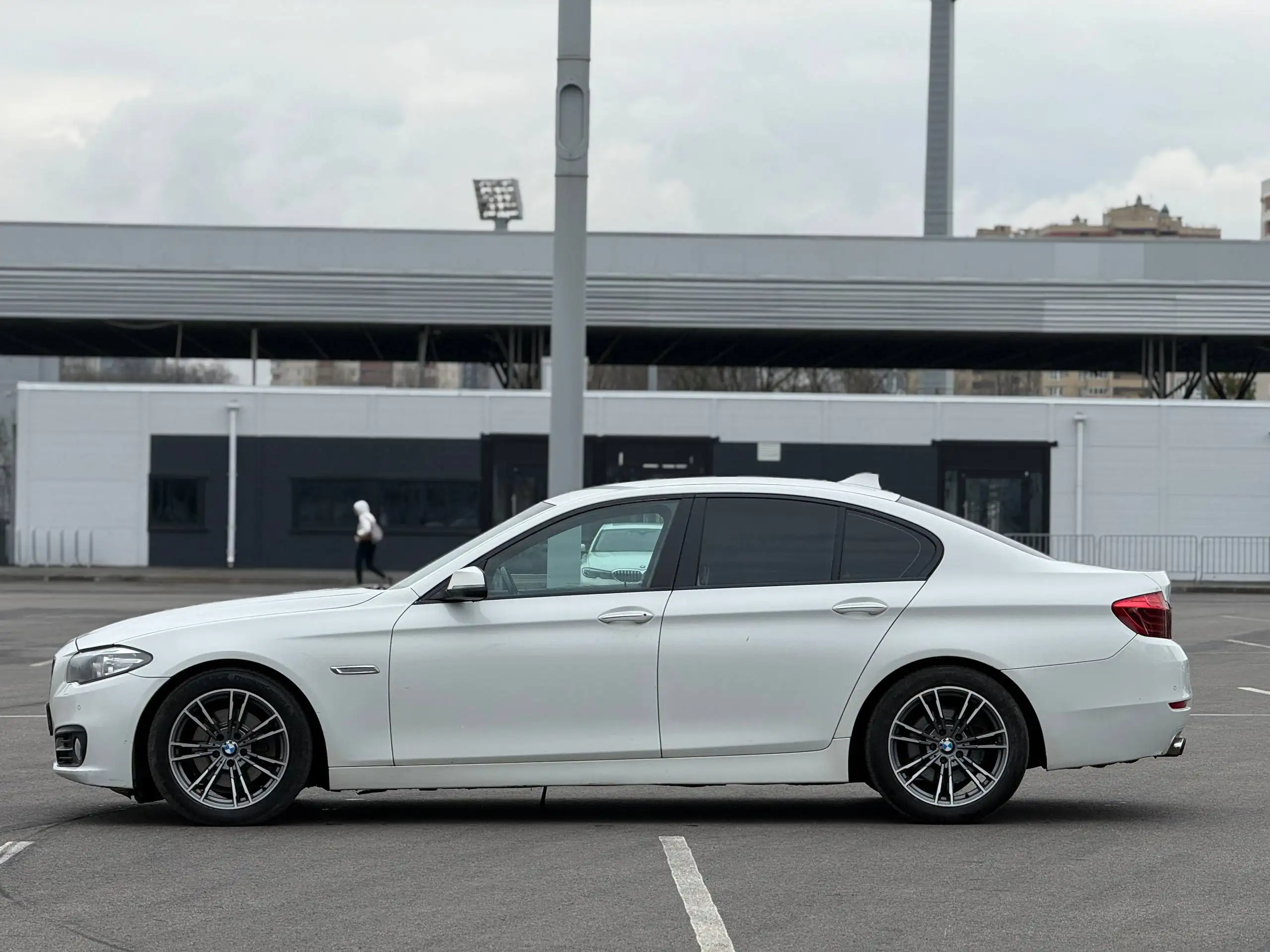 Продажа BMW 528i 2013 года - Легковые автомобили (Авто) в Санкт-Петербург