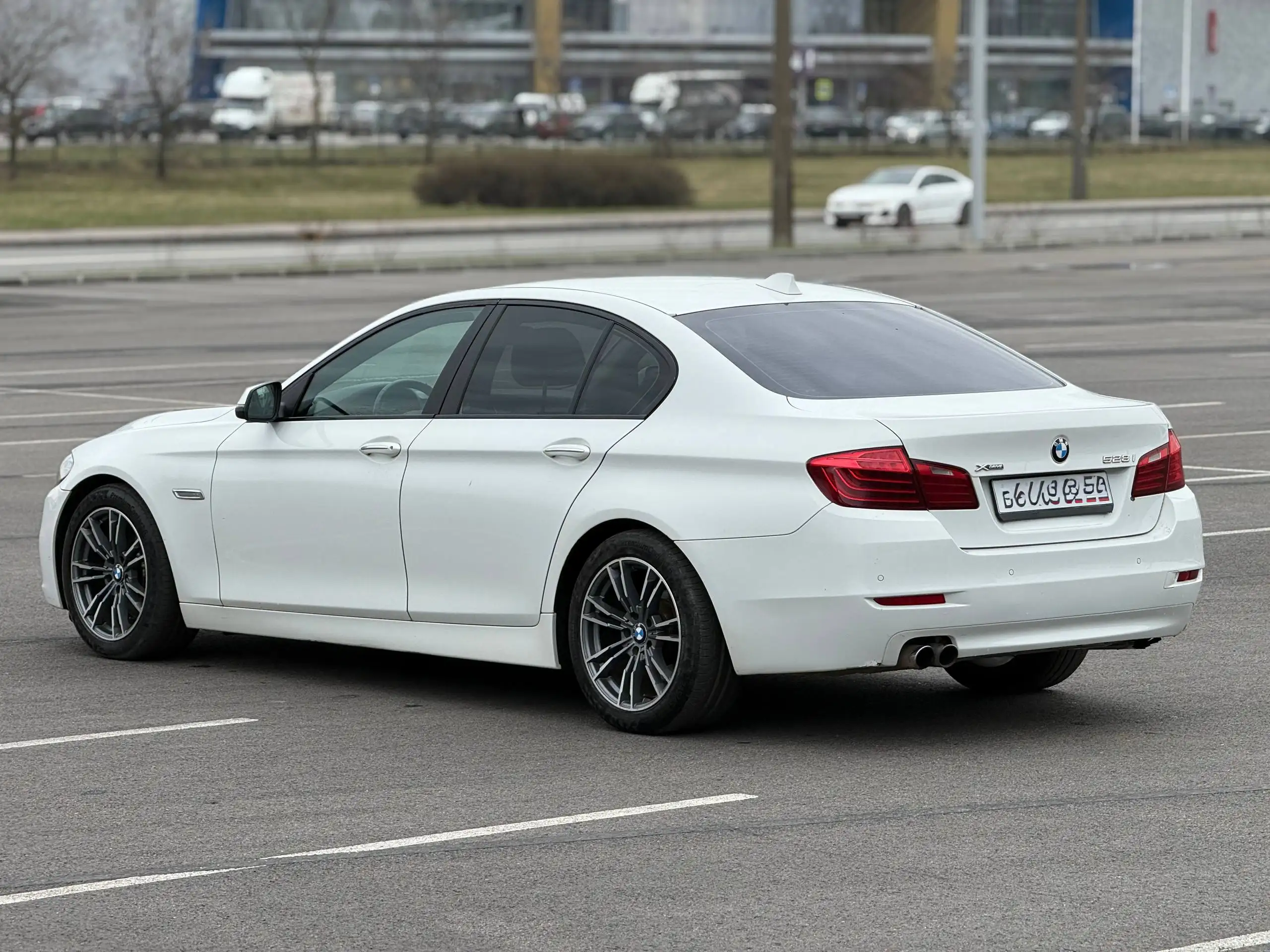 Продажа BMW 528i 2013 года - Легковые автомобили (Авто) в Санкт-Петербург