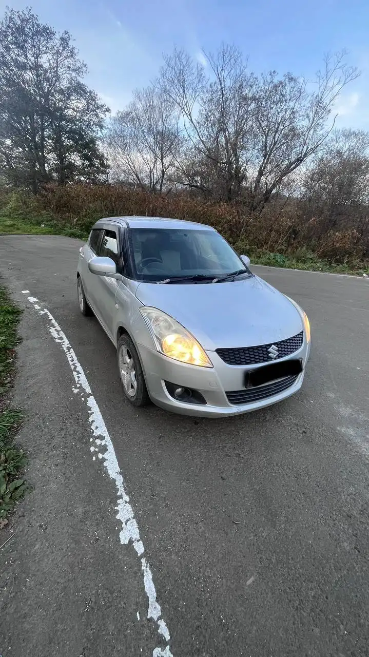 Suzuki Swift 2013 1.2 CVT 4WD - Авто в Южно-Сахалинск