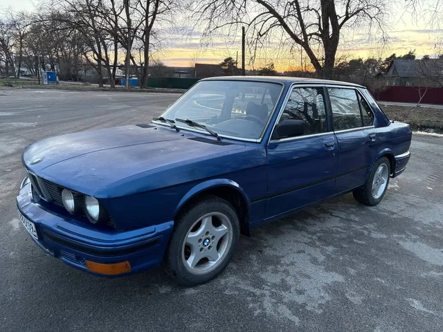 БМВ 5 серия E28 1984 - Грузовые автомобили в Санкт-Петербург